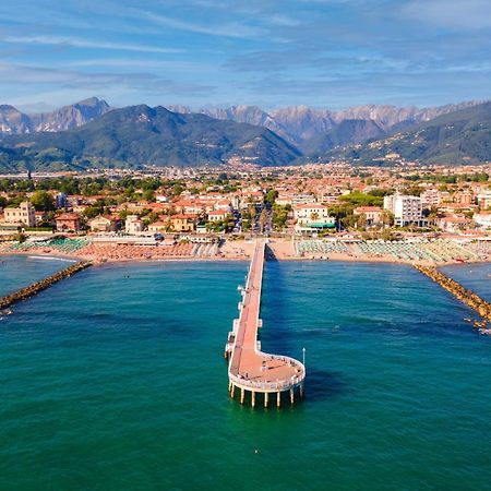 Appartamento Moderno Sul Mare Марина-ді-Масса Екстер'єр фото